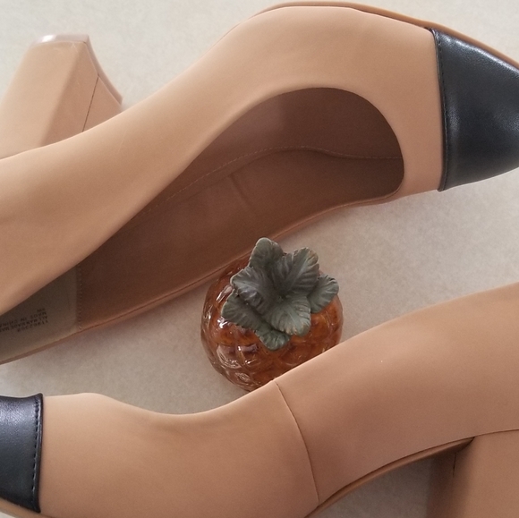 Torrid Cream Black Toed Wedges - Picture 4 of 8